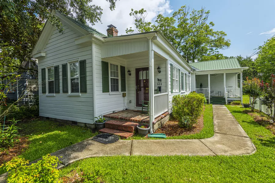 922 Pitt St, Mount Pleasant, SC 29464