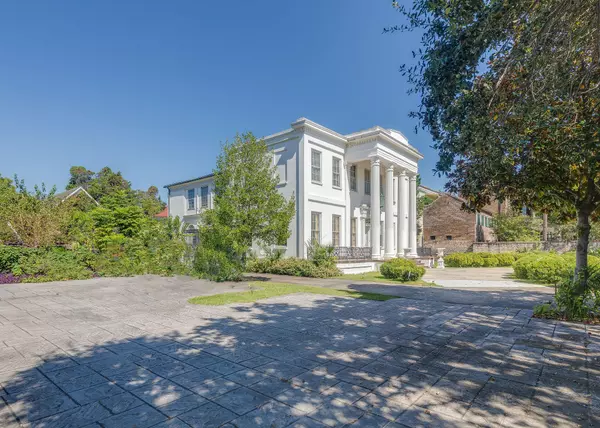 Charleston, SC 29401,138 & 140 Wentworth St