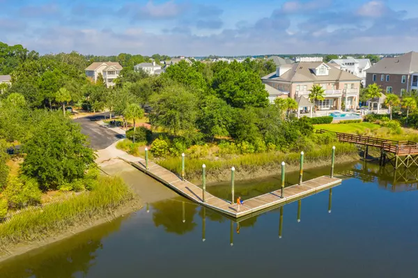 Charleston, SC 29492,492 Creek Landing St