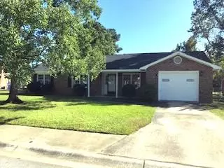 5017 Foxwood Dr, North Charleston, SC 29418