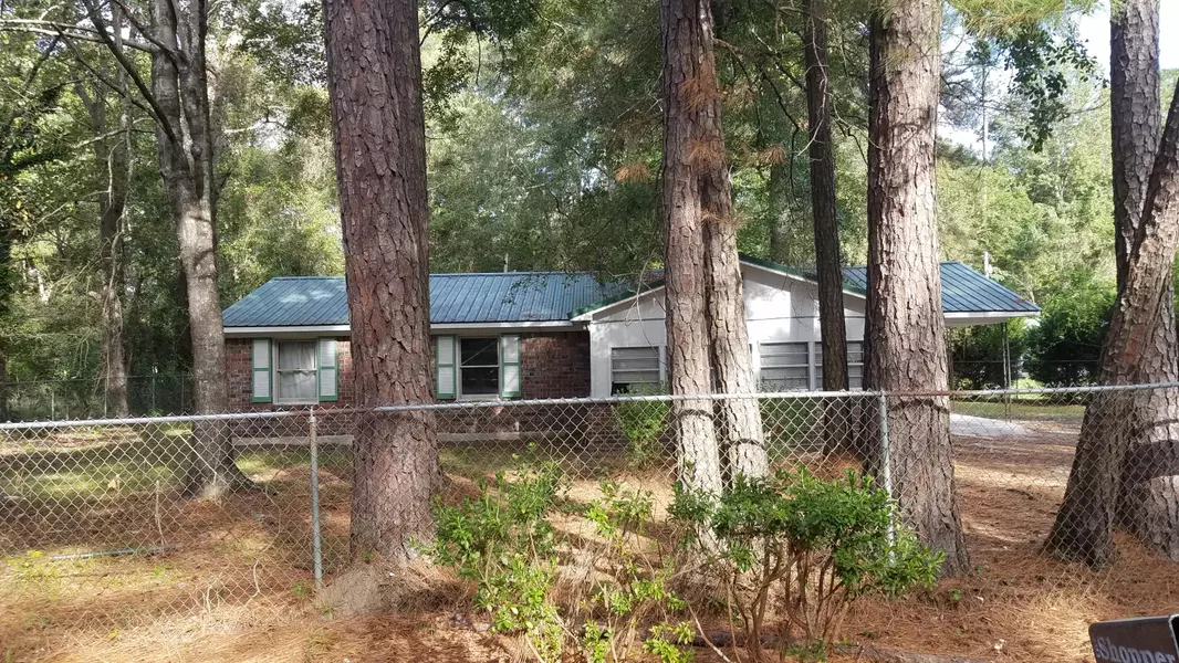 209 Gadsden Loop, Walterboro, SC 29488