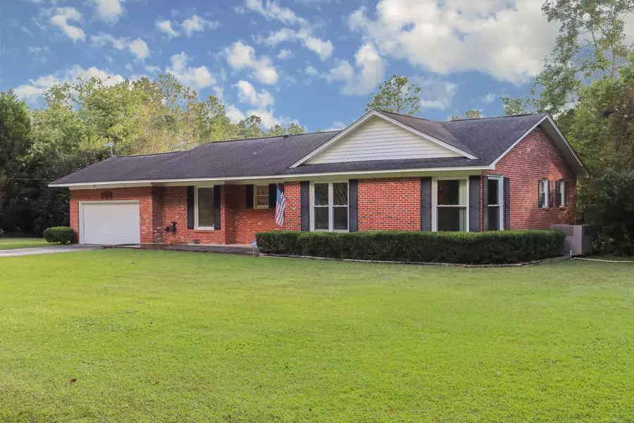 130 Mcmakin St, Summerville, SC 29483