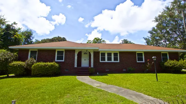 5541 Garrett Ave, North Charleston, SC 29406