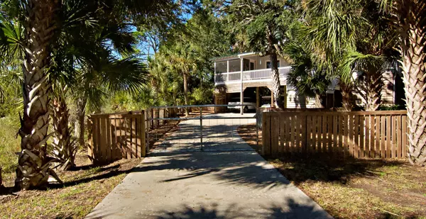 Folly Beach, SC 29439,41 Lempesis Ln