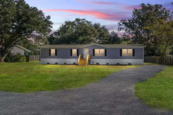 1352 Old Whitesville Rd, Moncks Corner, SC 29461