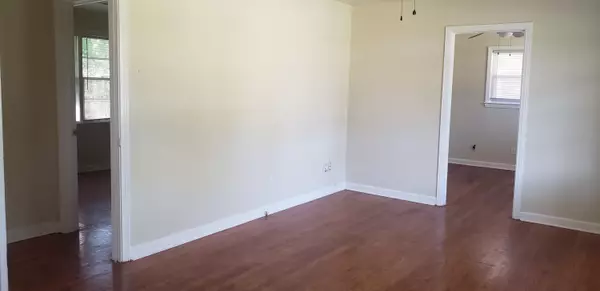 North Charleston, SC 29418,5309 Alvie St