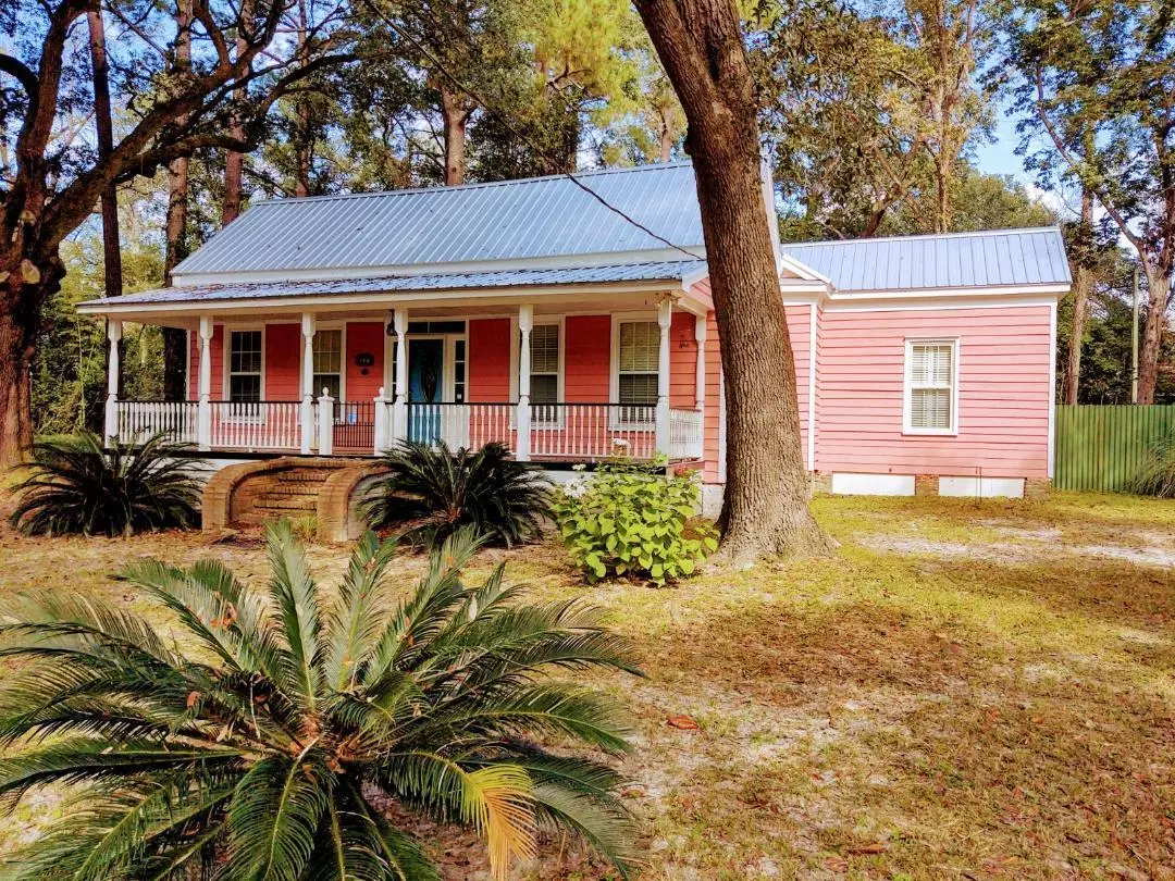 Walterboro, SC 29488,137 Sanders St