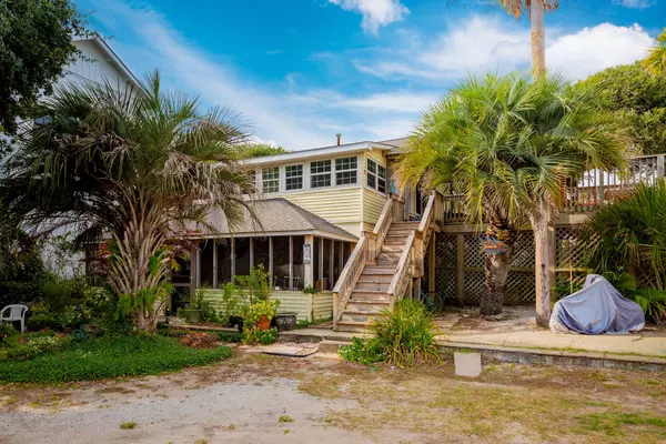 504 W Ashley Ave, Folly Beach, SC 29439