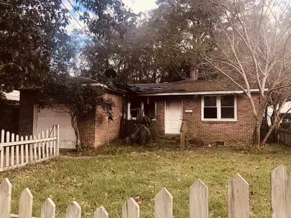 1527 Evergreen St, Charleston, SC 29407