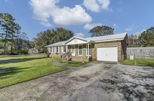 Moncks Corner, SC 29461,214 Cornet St