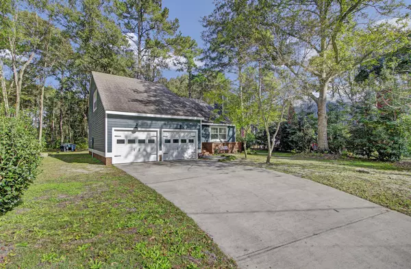 Summerville, SC 29483,111 Blossom Way