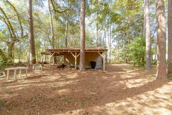 Walterboro, SC 29488,109 S Woodland