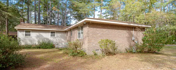 Walterboro, SC 29488,109 S Woodland