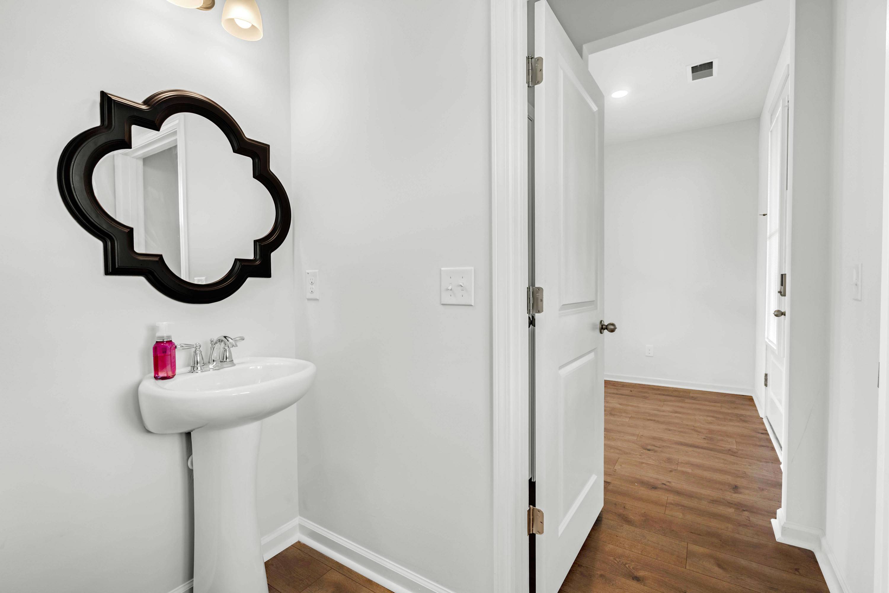 Summerville, SC 29486,402 Bering Ln