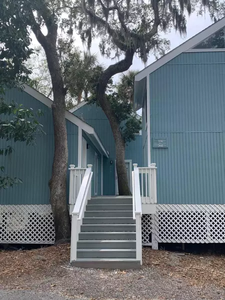 360 Sea Cloud Cir, Edisto Beach, SC 29438