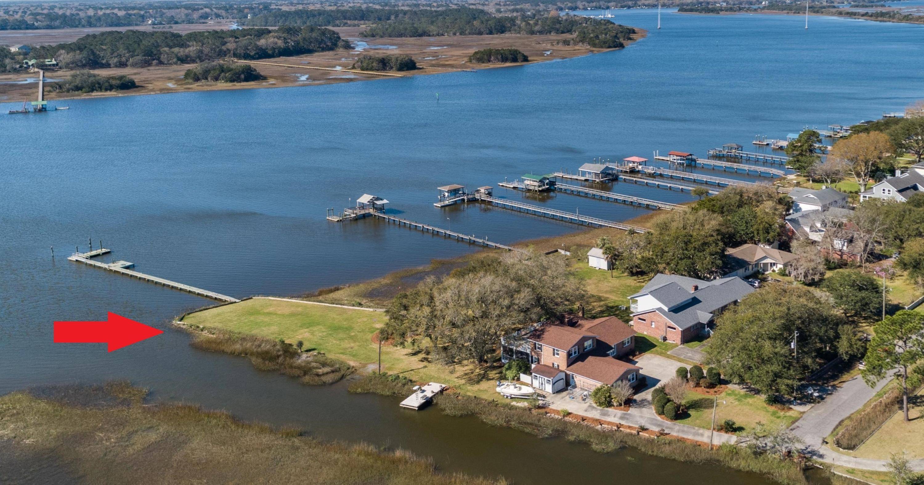 Charleston, SC 29414,2221 Lazy River Dr