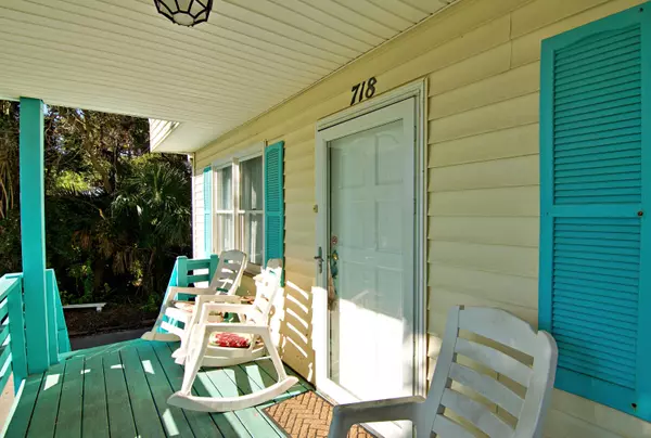 Folly Beach, SC 29439,718 W Ashley Ave