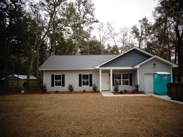 981 Leonard Dr, Johns Island, SC 29455