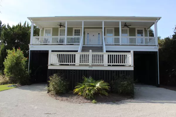 1218 Nancy St, Edisto Beach, SC 29438