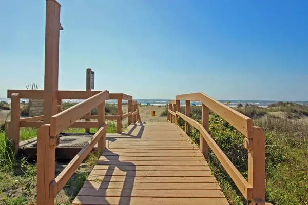 Isle Of Palms, SC 29451,10-C Mariners Walk (1/6)