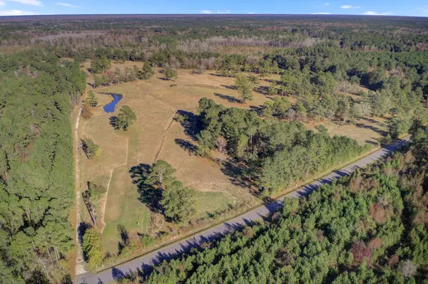 Saint Stephen, SC 29479,957 Bogey Ln