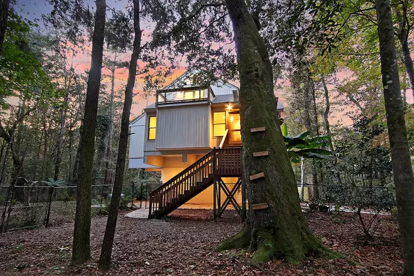 Ravenel, SC 29470,5654 Middle Creek Rd