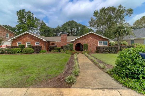 1282 S Barksdale Rd, Mount Pleasant, SC 29464