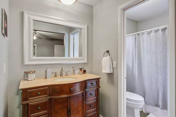 Ladson, SC 29456,106 Eagle St