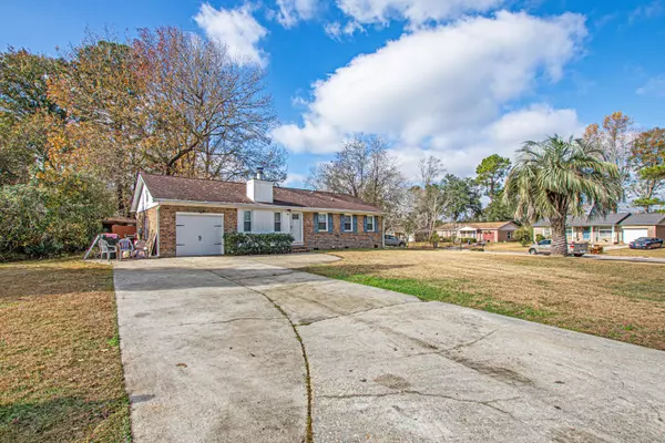 Ladson, SC 29456,47 University Dr