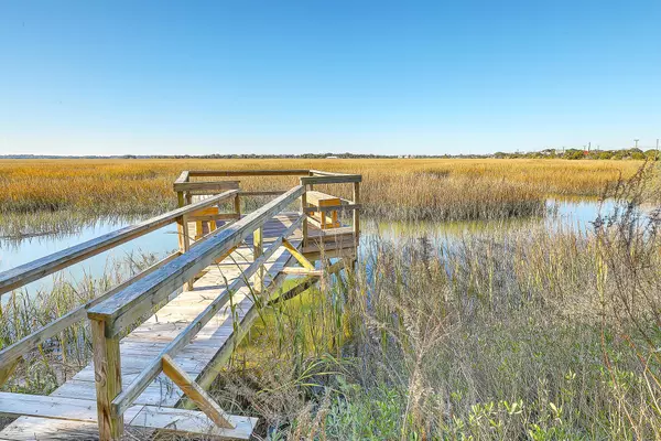 Folly Beach, SC 29439,1004 Mariners Cay Dr