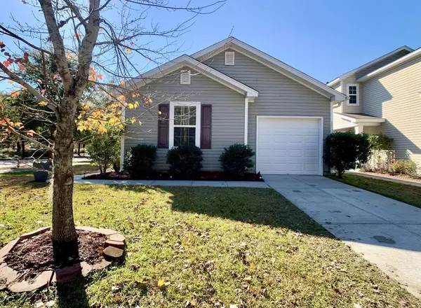 8851 Arbor Glen Dr, North Charleston, SC 29420