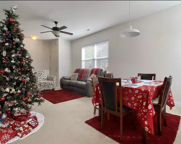 North Charleston, SC 29420,8851 Arbor Glen Dr