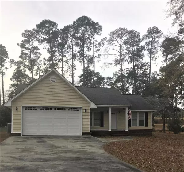 314 Santee Dr, Santee, SC 29142