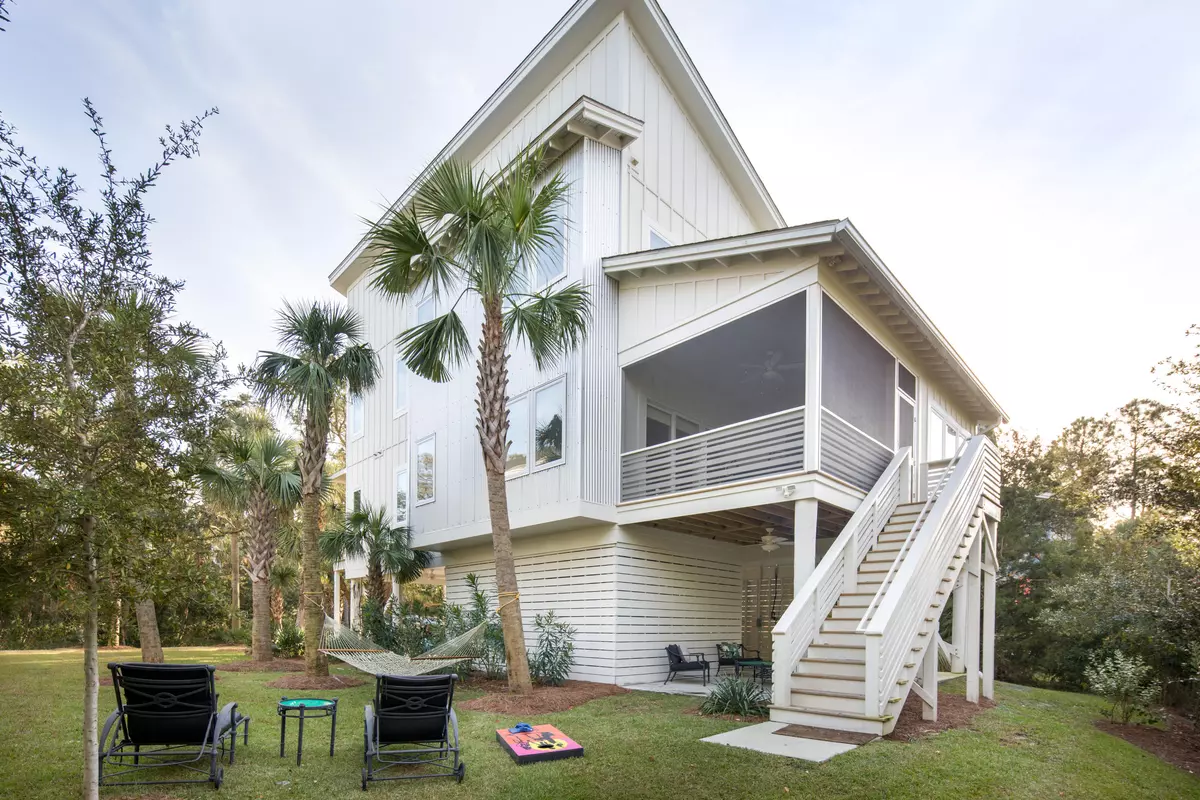 Folly Beach, SC 29439,508 E Huron Ave