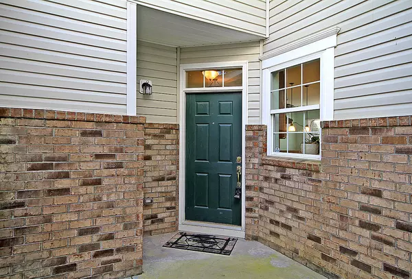 North Charleston, SC 29420,5150 Trump St #1605