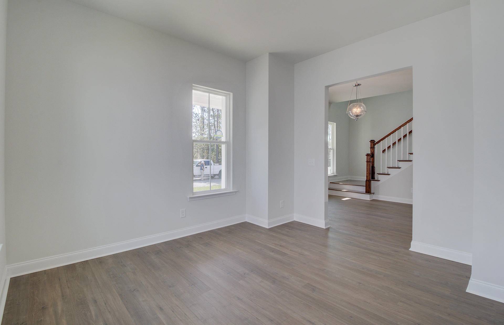 Summerville, SC 29483,511 North Commodore Way