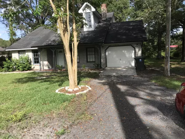 2208 S Live Oak Dr, Moncks Corner, SC 29461