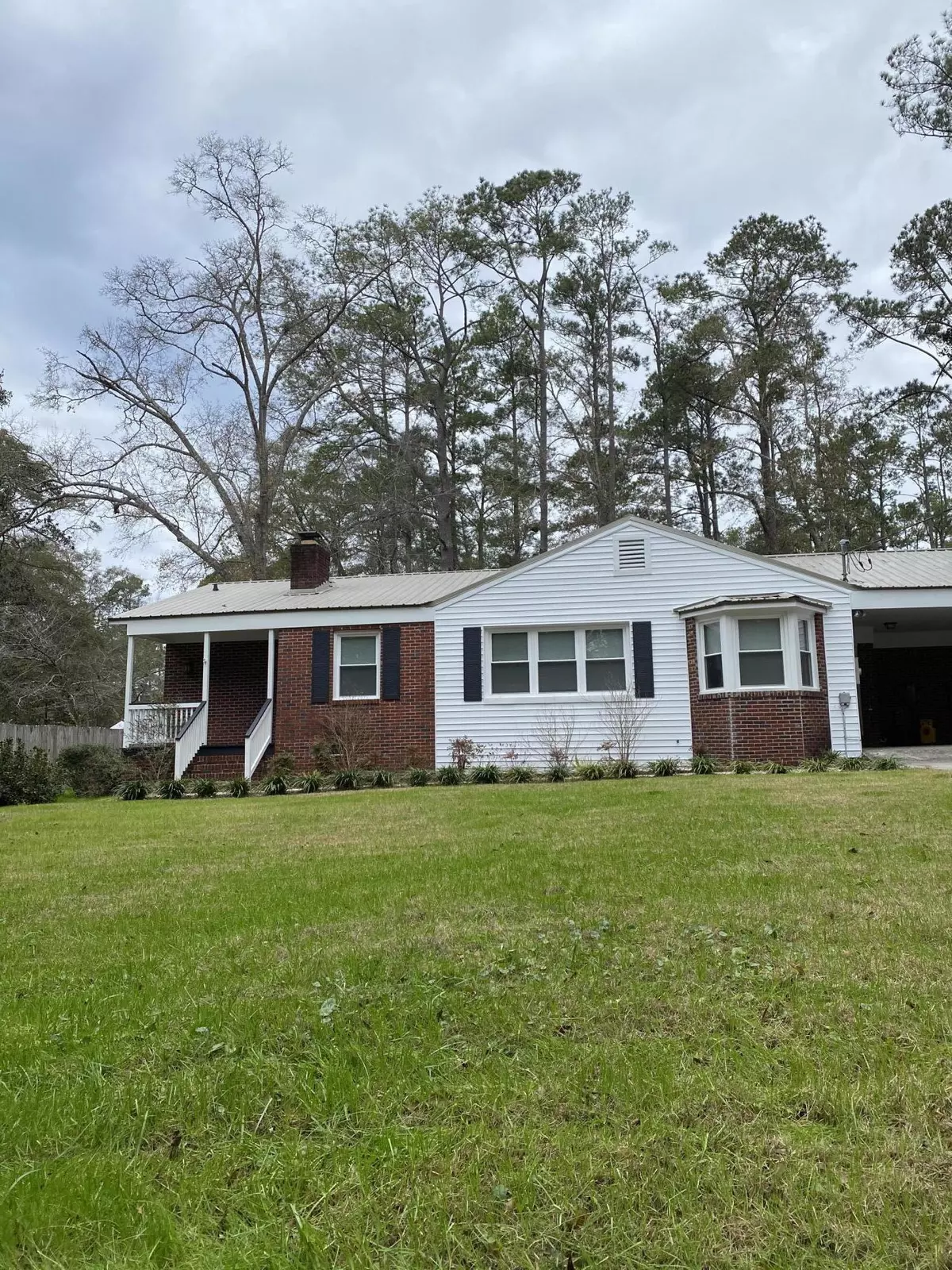 Walterboro, SC 29488,214 Honeysuckle Ln