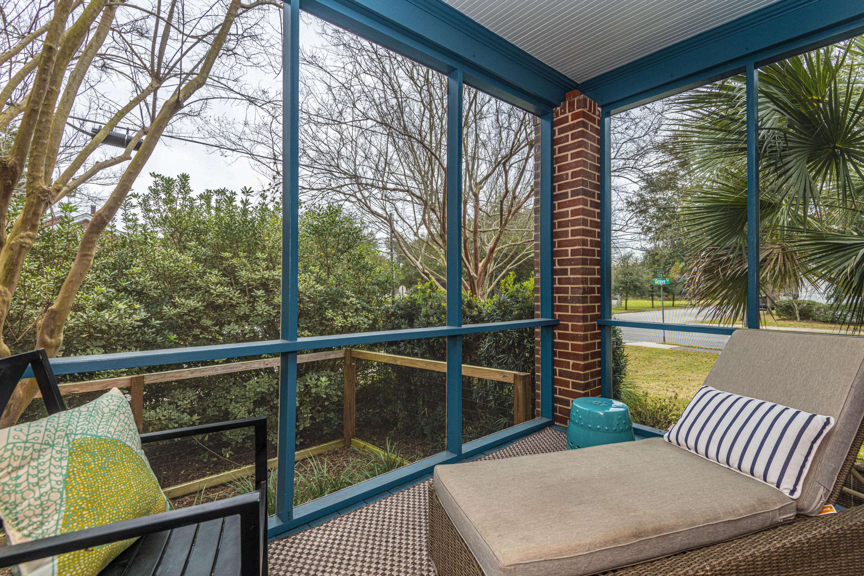 Charleston, SC 29403,152 Grove St