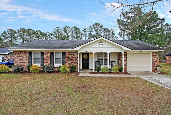 111 Gatehouse Dr, Summerville, SC 29486