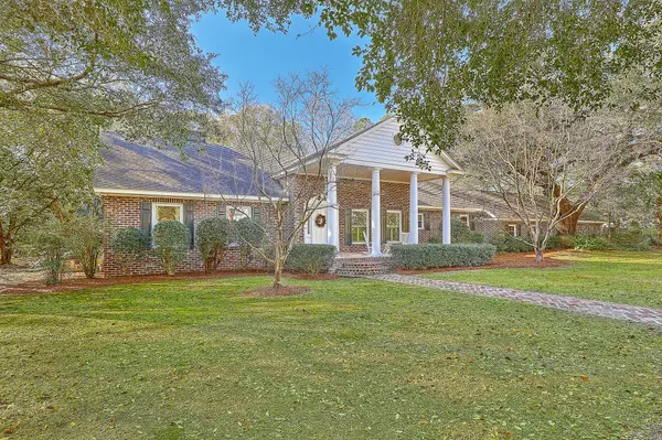 126 Salisbury Dr, Summerville, SC 29483