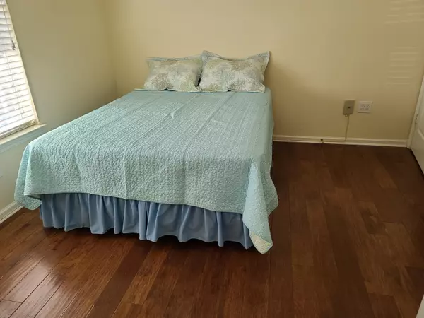 Charleston, SC 29407,45 Sycamore Ave #418