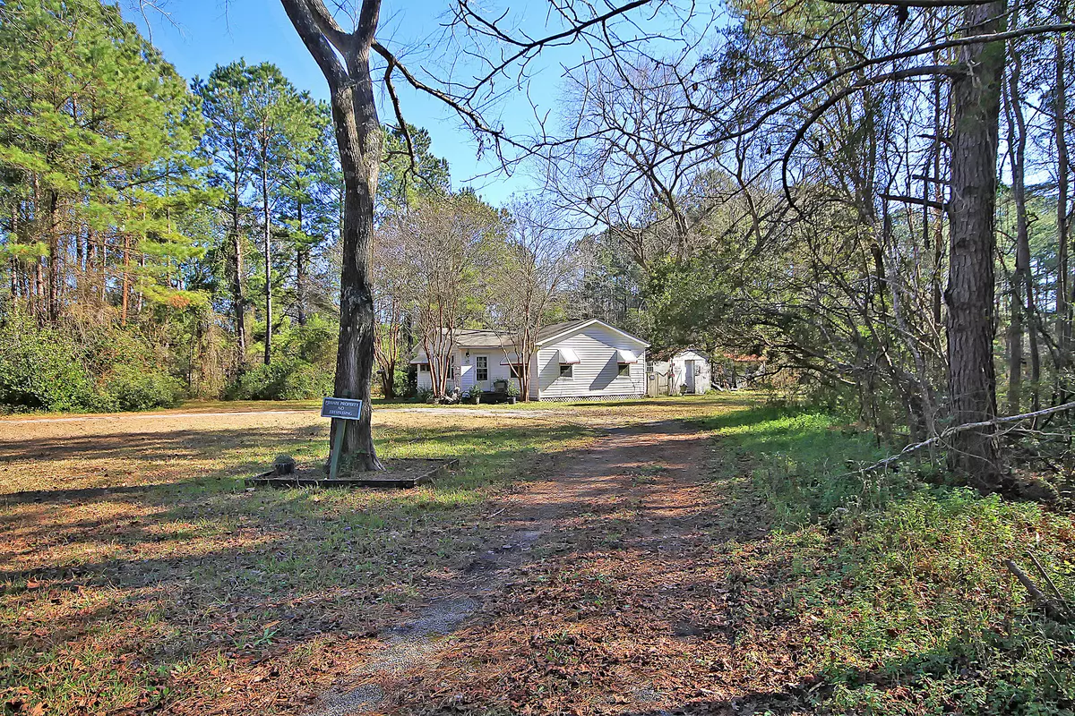 Awendaw, SC 29429,7477 N Highway 17