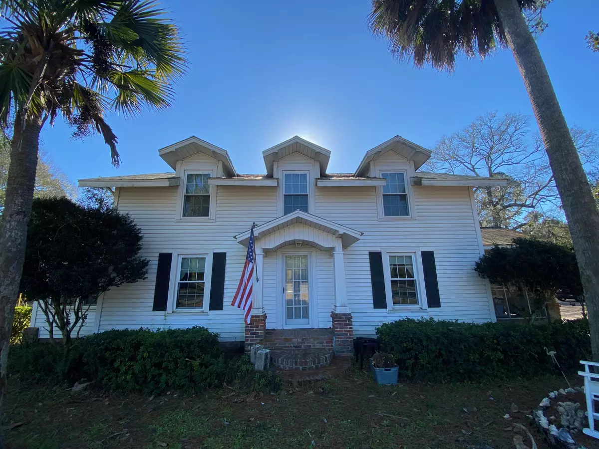 Mcclellanville, SC 29458,9917 Us-17