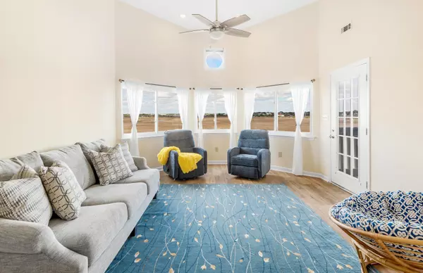 Folly Beach, SC 29439,166 W Mariners Cay Dr