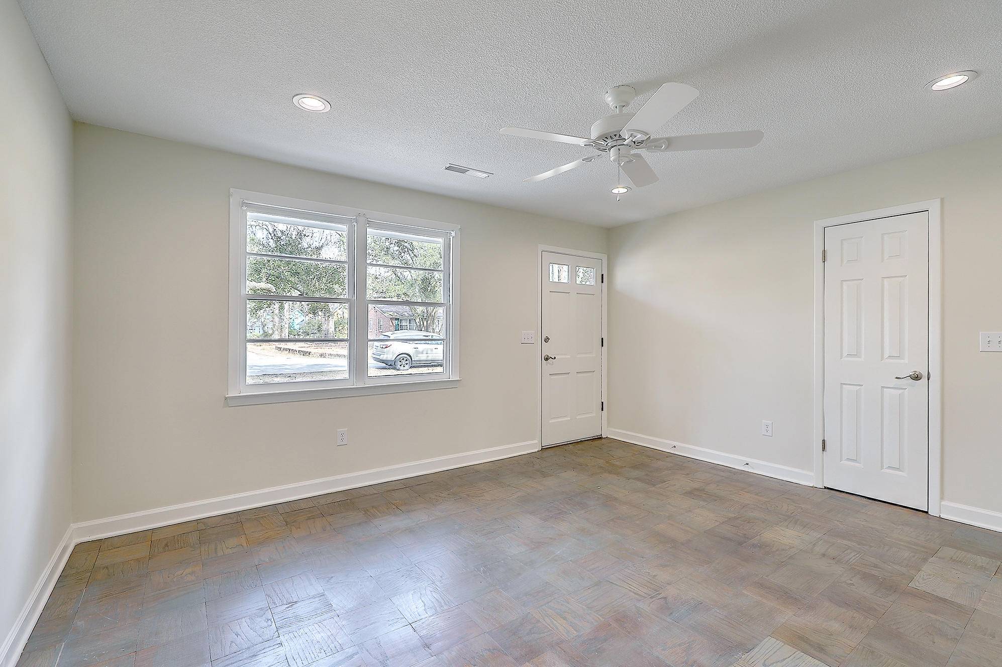 Charleston, SC 29414,3133 Bonanza Rd