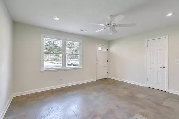 Charleston, SC 29414,3133 Bonanza Rd