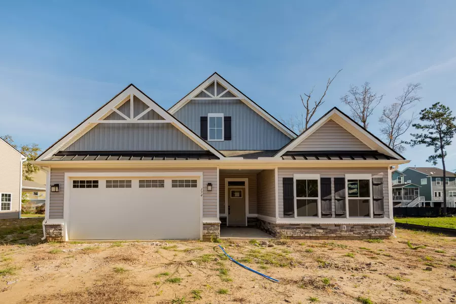 174 Country Oaks Ln, Wando, SC 29492