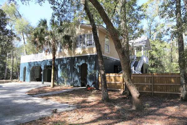 24 Cotton Bay Rd, Edisto Island, SC 29438