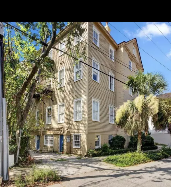 65 Vanderhorst St #A, Charleston, SC 29403